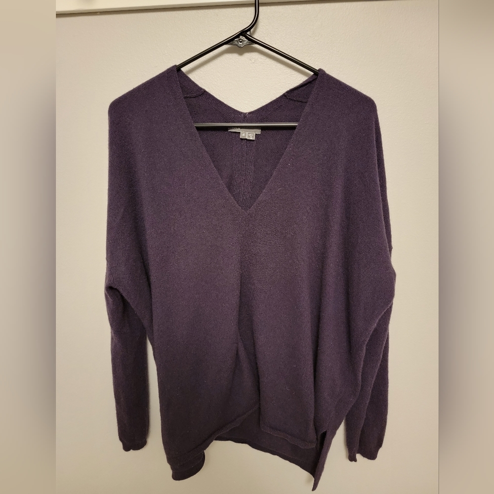 Vince Purple Cashmere Size Medium Sweater